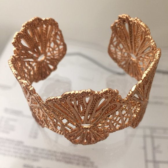 Stella & Dot Geneve Lace Cuff (Rose Gold) - Picture 4 of 4